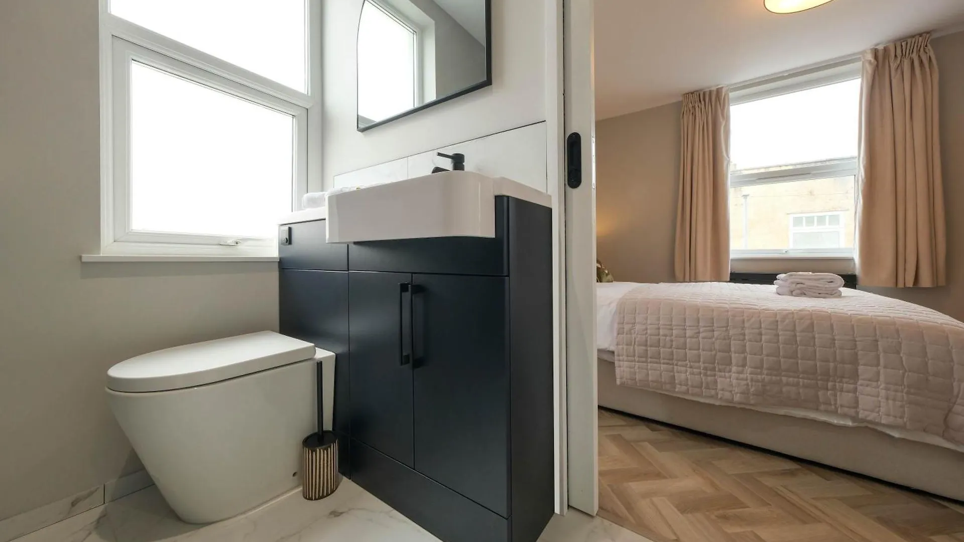 One Bedroom Flat In Southville Bristol