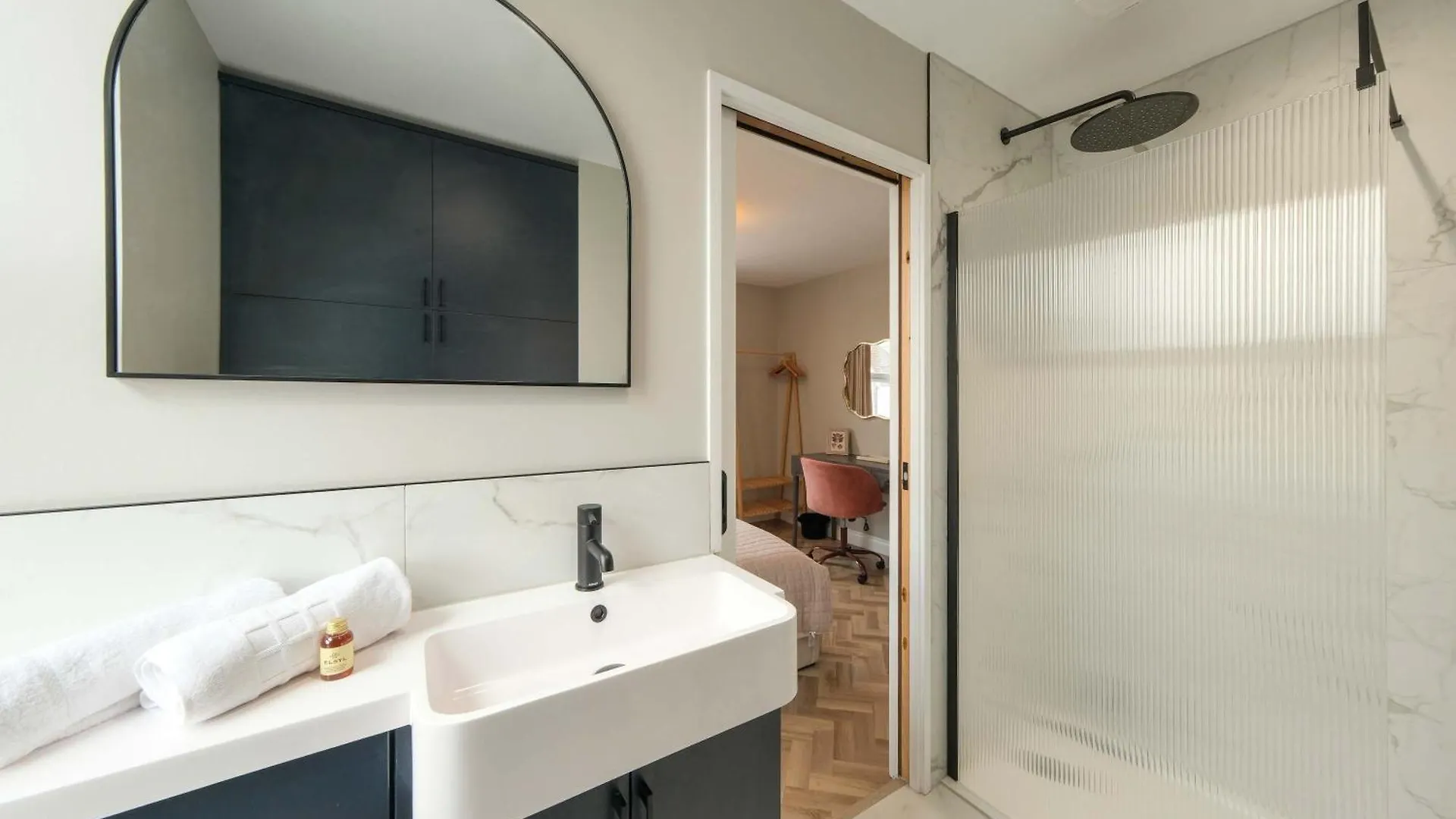 One Bedroom Flat In Southville Bristol 0*,  United Kingdom