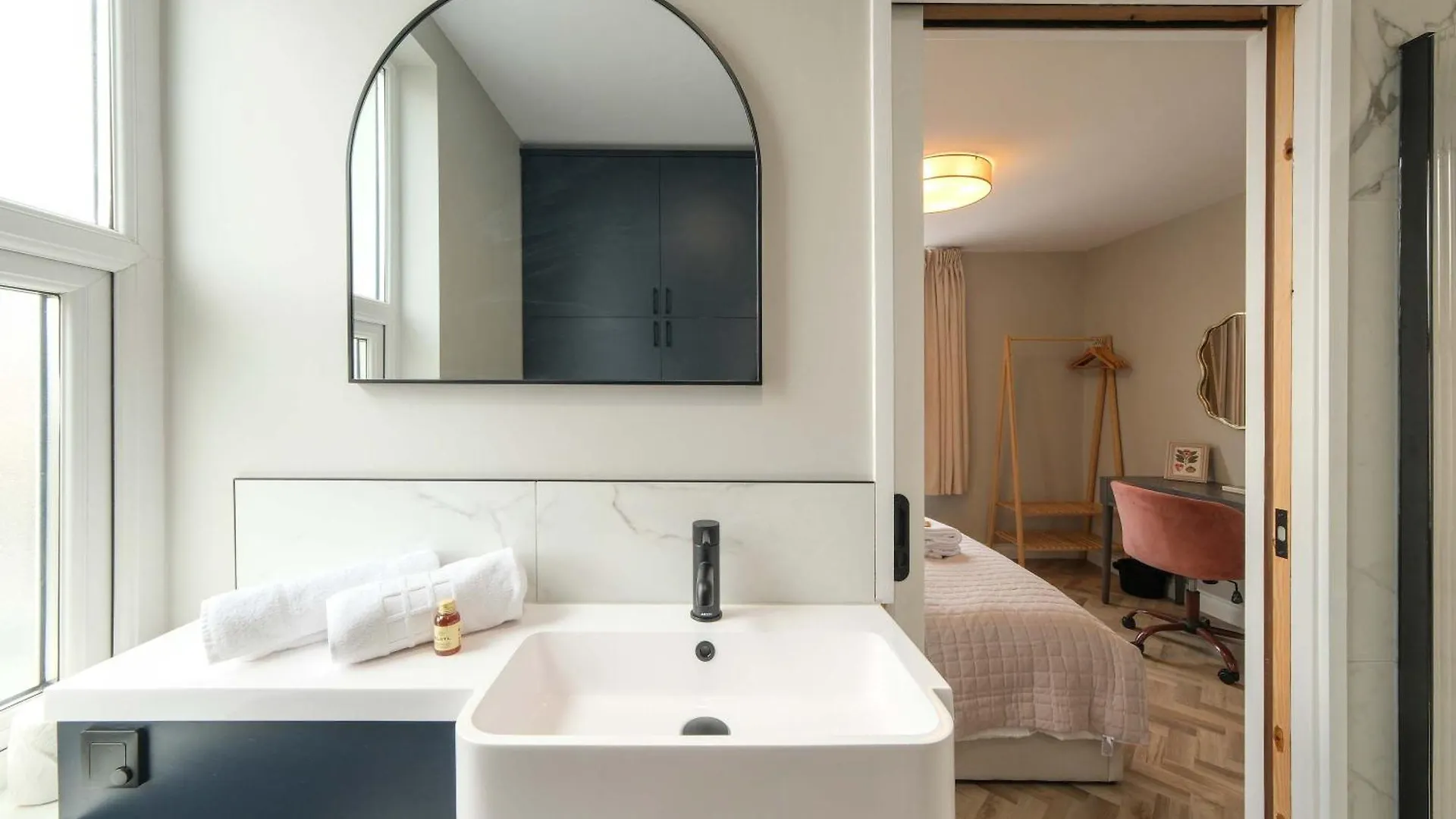 One Bedroom Flat In Southville Bristol Apartment